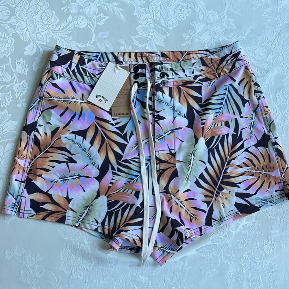 Billabong “Postcards From Paradise” Boardshorts